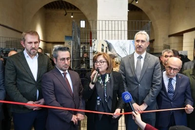 Gaziantep Kent Konseyi, &ldquo;Asrın Felaketi&rdquo;nin 3. Yılı Fotoğraf Sergisi a&ccedil;ıldı