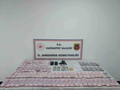 Gaziantep’te 1,6 milyon TL değerinde 34 bin litre kaçak akaryakıt ele geçirildi
