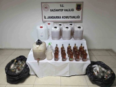 Gaziantep&rsquo;te 135 litre sahte alkol ele ge&ccedil;irildi: 1 g&ouml;zaltı
