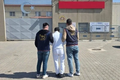 Gaziantep&rsquo;te 15 Yıl Hapis Cezasıyla Aranan Şahıs JASAT Operasyonuyla Yakalandı
