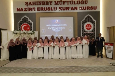 Gaziantep&rsquo;te 16 &ouml;ğrenci icazet merasiminde hafızlık belgelerini aldı
