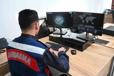Gaziantep&rsquo;te 2 milyar TL&rsquo;lik siber dolandırıcılık operasyonunda 16 kişi tutuklandı
