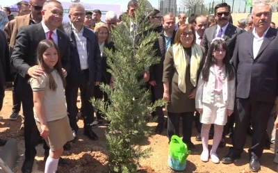 Gaziantep&rsquo;te 23 Nisan&rsquo;da fidanlar toprakla buluşturuldu
