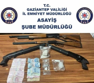 Gaziantep&rsquo;te 4 adet ruhsatsız t&uuml;fek ile uyuşturucu madde ele ge&ccedil;irildi: 4 g&ouml;zaltı