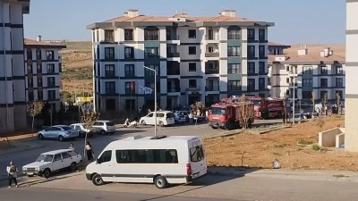Gaziantep'te 5 katlı binada çıkan yangın korkuttu