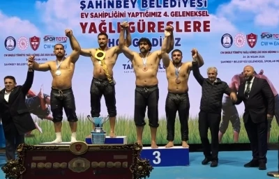 Gaziantep&rsquo;te altın kemer Mustafa Taş&rsquo;ın
