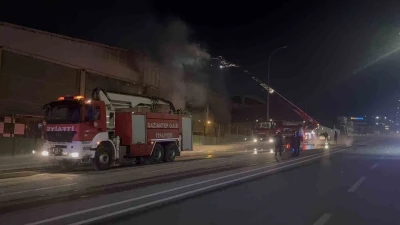 Gaziantep’te ambalaj fabrikasında yangın: 1 işçi dumandan etkilendi
