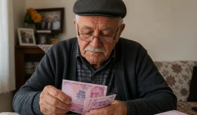Gaziantep&rsquo;te Emekliler Bayram &Ouml;ncesi Maaş Haberine Kilitlendi