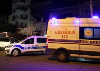 Gaziantep&rsquo;te ev yangını, 5 kişi dumandan etkilendi