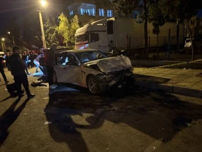 Gaziantep’te feci kaza: 19 yaşındaki genç hayatını kaybetti, sürücü kaçtı
