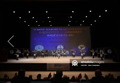 Gaziantep&rsquo;te Halk Oyunları B&uuml;y&uuml;kler T&uuml;rkiye Şampiyonası Başladı