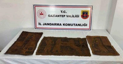 Gaziantep&rsquo;te İbranice altın yazmalı 3 adet tarihi eser tablo ele ge&ccedil;irildi: 3 g&ouml;zaltı