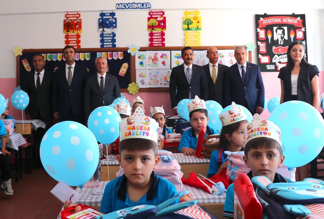 Gaziantep’te ilk ders zili çaldı