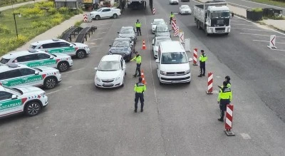 Gaziantep&rsquo;te Jandarmadan &ldquo;Huzur G&uuml;ven&rdquo; Operasyonu, 673 Aranan Şahıs Yakalandı