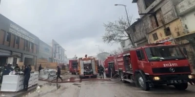Gaziantep&rsquo;te kereste imalathanesinde yangın
