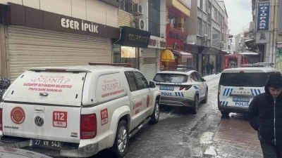 Gaziantep&rsquo;te korkutan iş yeri yangını: 2&rsquo;si ağır 6 kişi dumandan etkilendi