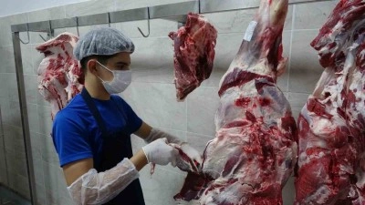 Gaziantep&rsquo;te &ouml;ğrenciler g&uuml;nde 12 bin kişiye yemek hazırlıyor