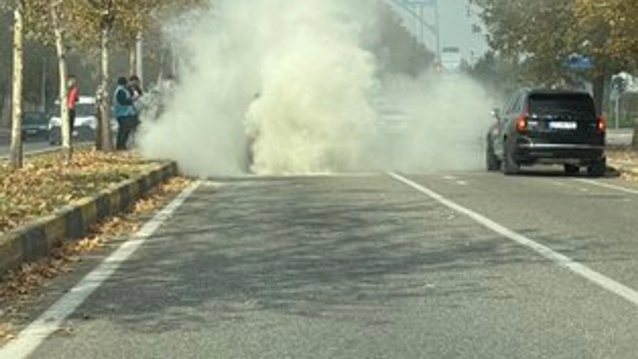 Gaziantep’te seyir halindeki araç yandı!