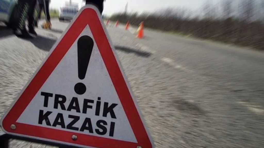 Gaziantep’te Trafik Kazası: Araçlar Hasar Gördü, Şans Eseri Yaralanan Olmadı