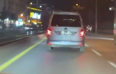 Gaziantep&rsquo;te trafikte tehlike sa&ccedil;an ve kaza yapmaktan kıl payı kurtulan s&uuml;r&uuml;c&uuml;ye ceza