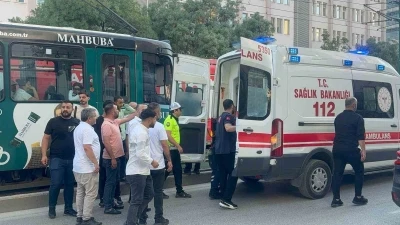 Gaziantep’te tramvayın çarptığı adam yaralandı

