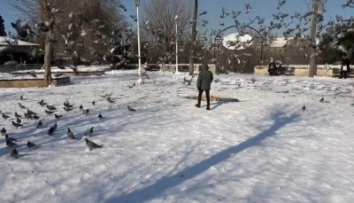 Gaziantep&rsquo;te vatandaşlar kar ve g&uuml;neşin tadını &ccedil;ıkardı
