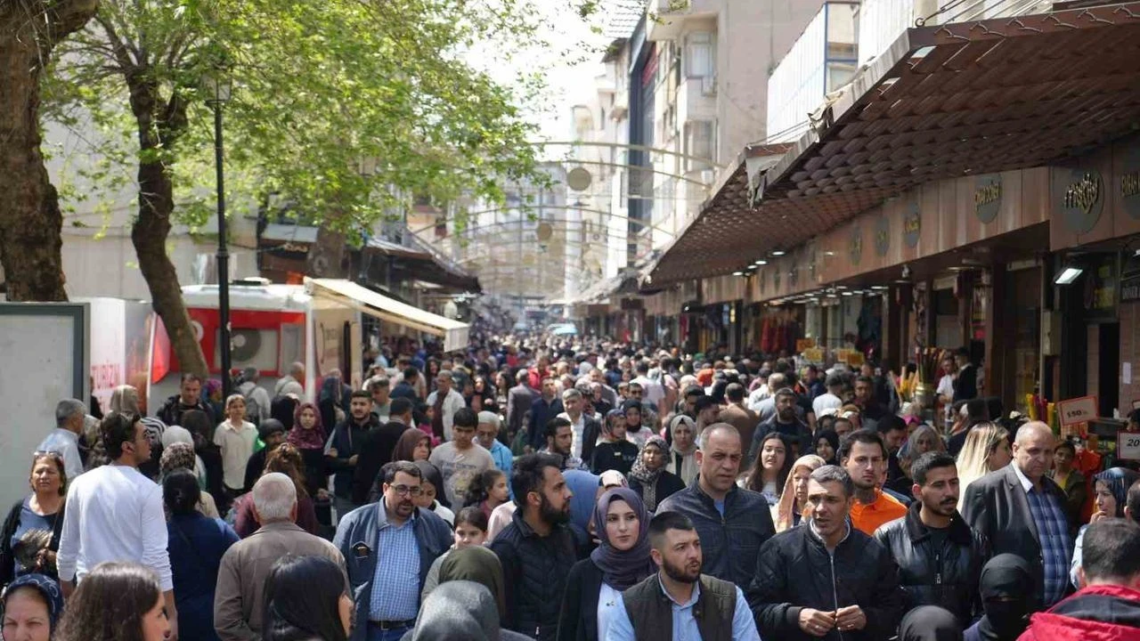 Gaziantep&rsquo;te Yabancı N&uuml;fus 13 Bin 695&rsquo;e Y&uuml;kseldi