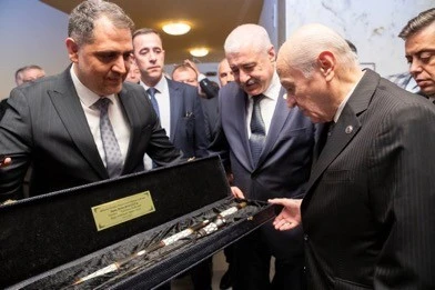 TBMM İdari Amiri Sermet Atay, MHP İl Başkanı Mustafa Bozgeyik ve ilçe başkanlarıyla Bahçeli’nin grup toplantısına katıldı  