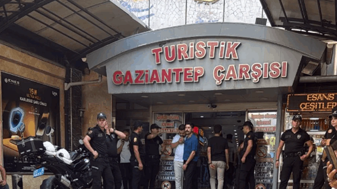Gaziantep Turistik Çarşı’da Telefonculara Polis Baskını