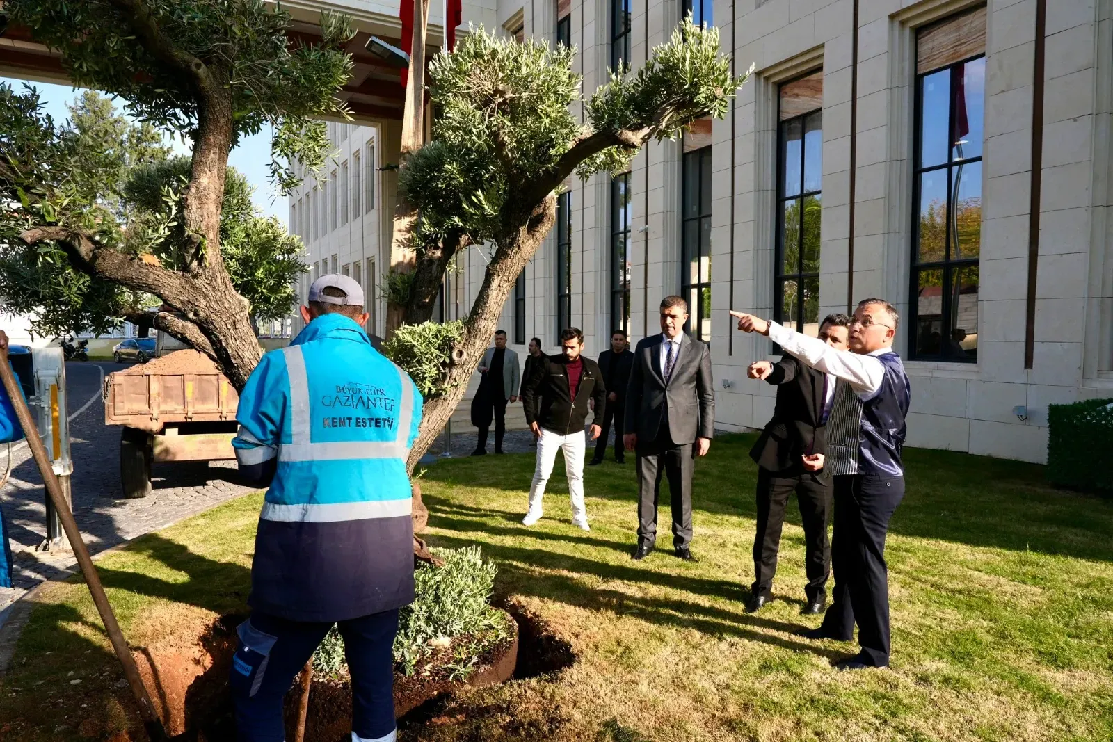 Gaziantep Valiliği bahçesinde anlamlı hamle