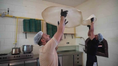 Gaziantepli katmer ustalarından İtalyanları kıskandıran şov
