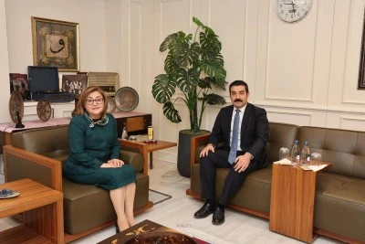 Gaziantepli Kaymakam Muhammed Burak Akköz, Fatma Şahin’i Ziyaret Etti