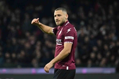 Gazze açıklamasına tepki gösteren Fortuna Düsseldorf taraftarı, İsrailli Weismann’ın transferini engelledi
