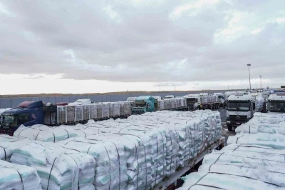 Gazze’ye insani yardım taşıyan 400 kamyon giriş yaptı
