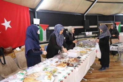 Gazze&rsquo;ye umut i&ccedil;in Oltu&rsquo;da  hayır &ccedil;arşısı
