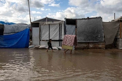 Gazze’yi vuran fırtınada 12 kişi hayatını kaybetti, 27 binden fazla çadır hasar gördü
