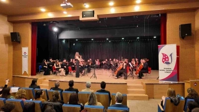 Ge&ccedil;miş ve gelecek aynı sahnede buluştu
