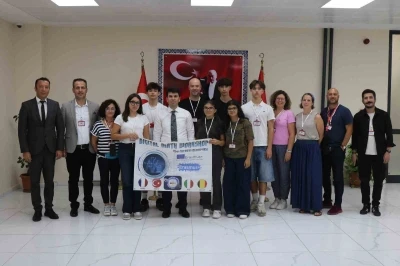 Gediz Altınkent’te Erasmus+ projesi: Avrupa’dan öğretmen ve öğrenciler Kaymakam Uzun ile bir araya geldi
