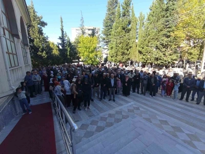 Gediz’de 31 umreci dualarla uğurlandı
