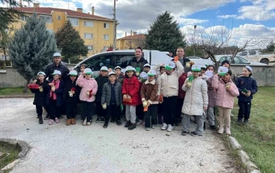 Gediz&rsquo;de minik eller geleceğe nefes oluyor
