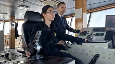 Geleceğin kadın kaptanları denizcilik sekt&ouml;r&uuml;ne katkı i&ccedil;in g&ouml;reve hazırlanıyor
