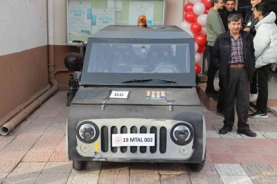 Geleceğin m&uuml;hendislerinin tasarladığı elektrikli ara&ccedil;lar beğeni topladı
