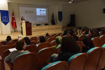 Geleceğin &ouml;ğretmenlerine "Ses Hijyeni Eğitimi"

