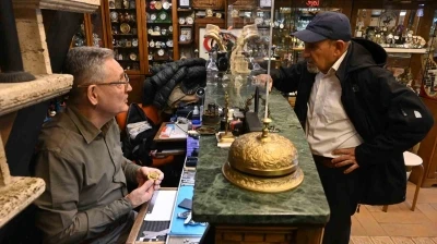 Geleneksel saatçilik azalıyor
