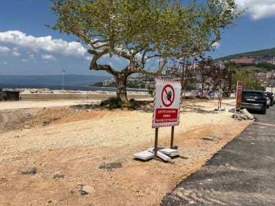 Gemlik sahil &ccedil;alışmaları t&uuml;m hızıyla s&uuml;r&uuml;yor
