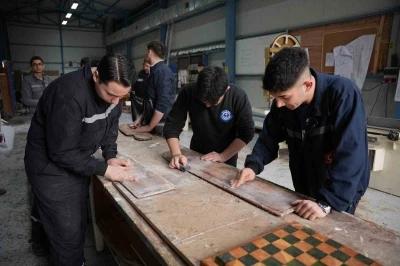 Gen&ccedil; denizcilerin mesleki eğitimine destek

