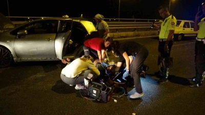 Genç hemşire, kazada yaralanan teyzesini hayatta tutmak için tüm gücüyle mücadele etti
