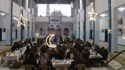 Gen&ccedil; İHH Suriye'de 7 bin &ouml;ğrenciye iftar verdi