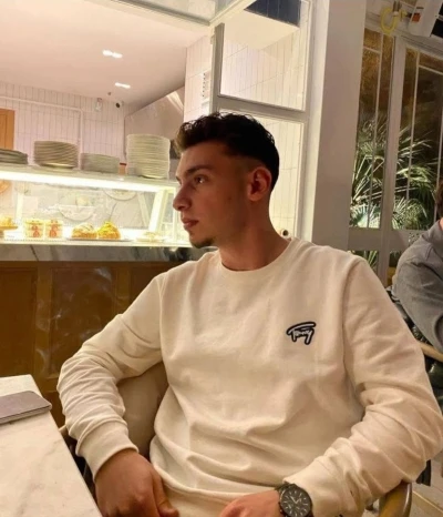 Gen&ccedil; motosiklet s&uuml;r&uuml;c&uuml;s&uuml; kazada hayatını kaybetti
