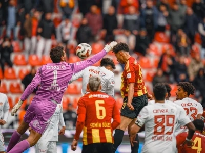 Gen&ccedil; Talha&rsquo;dan altın vuruş
